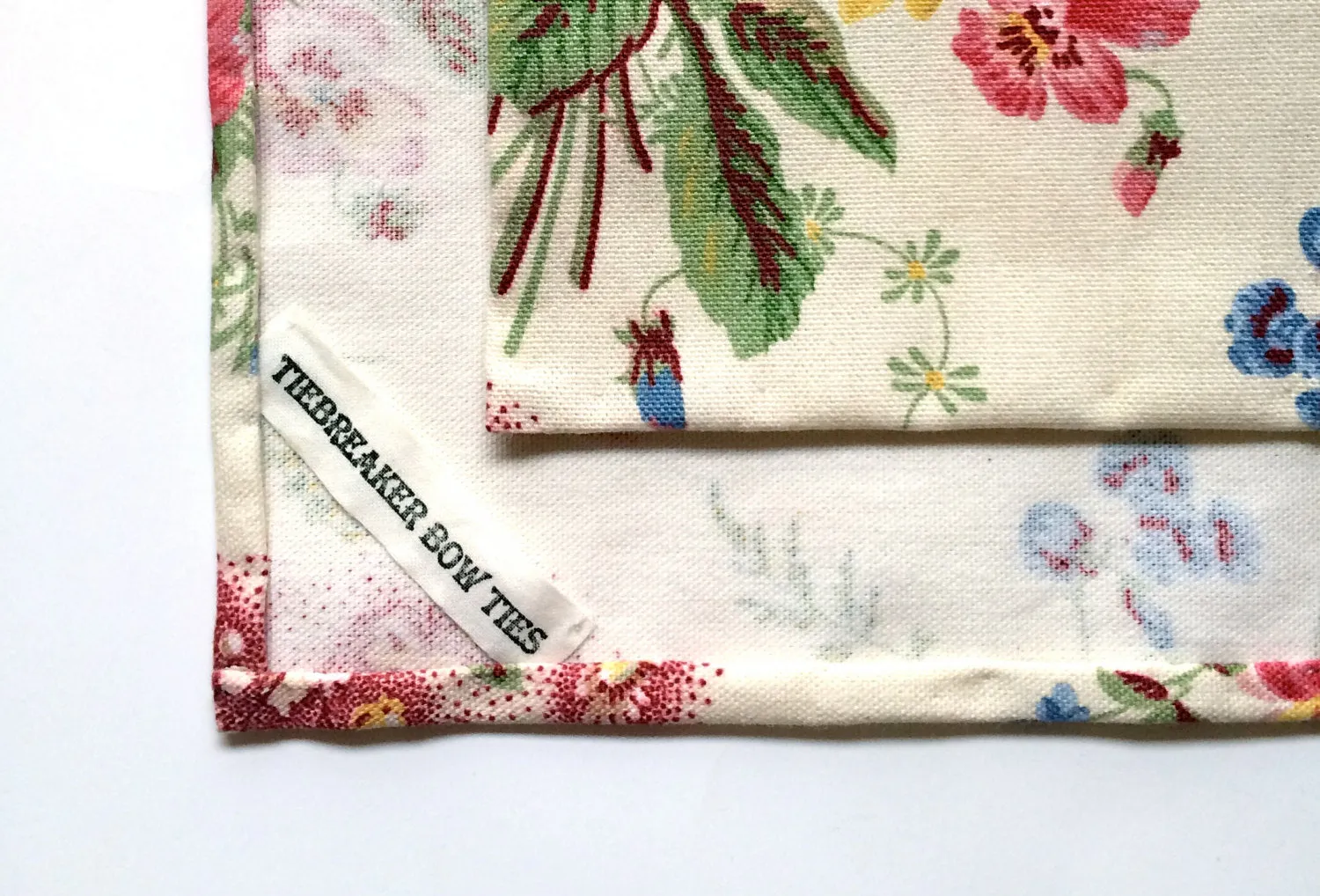 Cream Pansy Floral Bow Tie & Pocket Square Gift Set