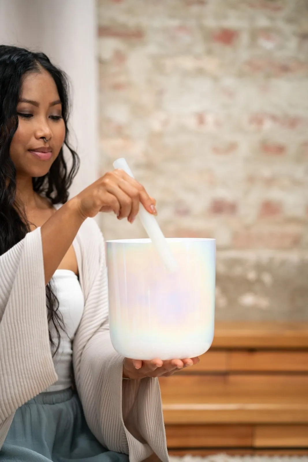 Creamy Essence Crystal Singing Bowl / B3 Crown Chakra