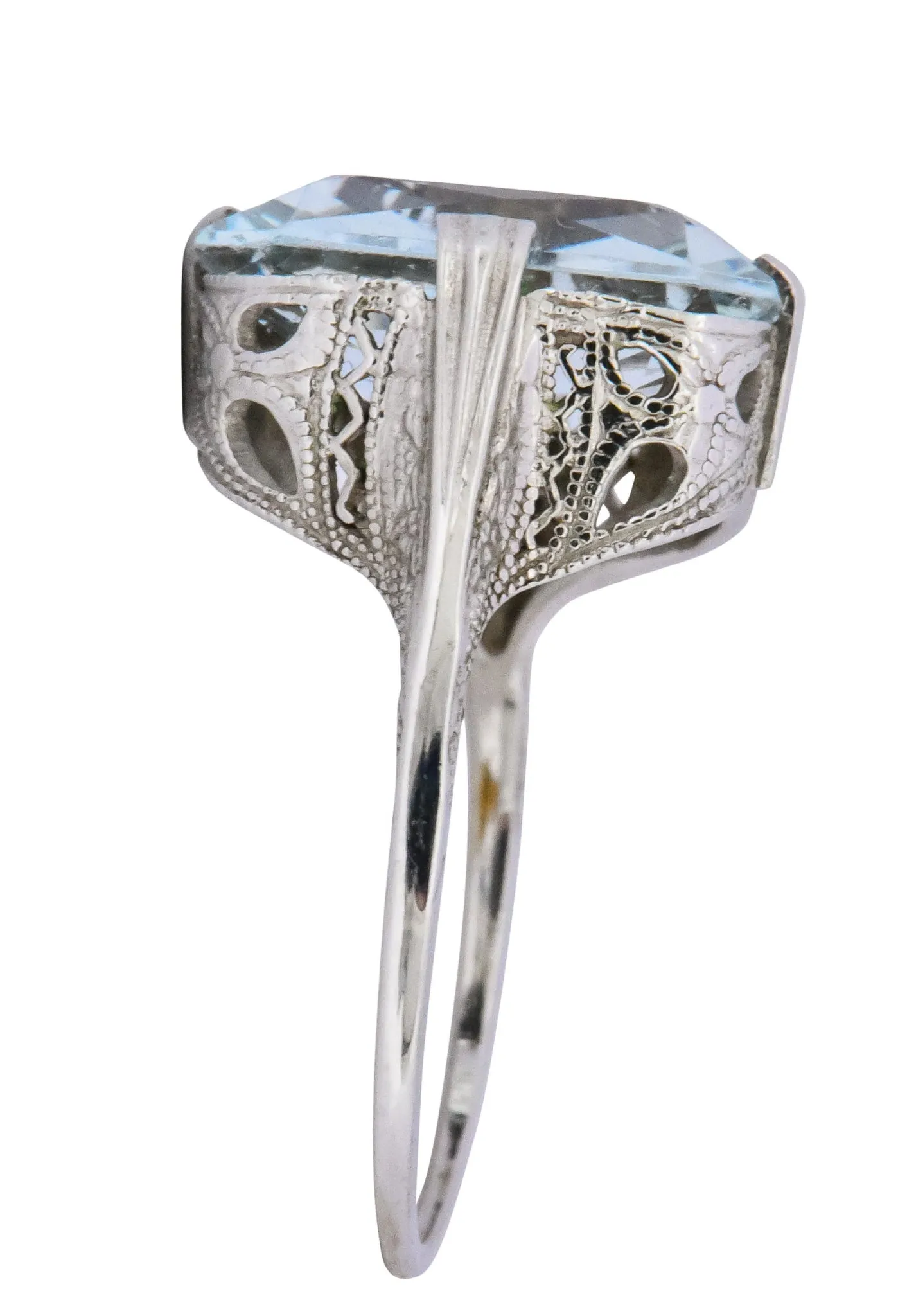 Edwardian 4.00 CTW Aquamarine 14 Karat White Gold Ring