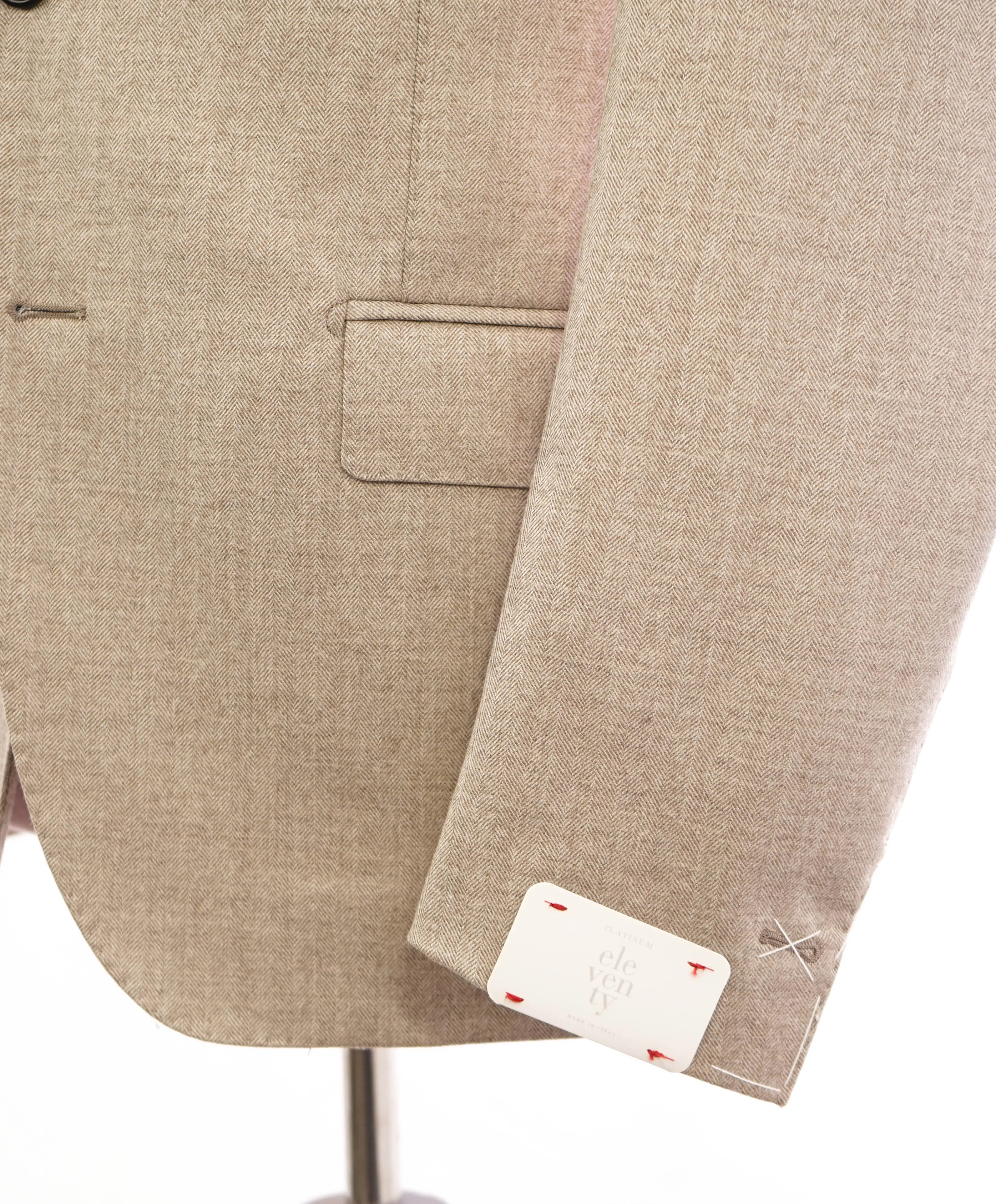 ELEVENTY - By LORO PIANA "PECORA NERA" Herringbone Blazer - 40 (50 EU)