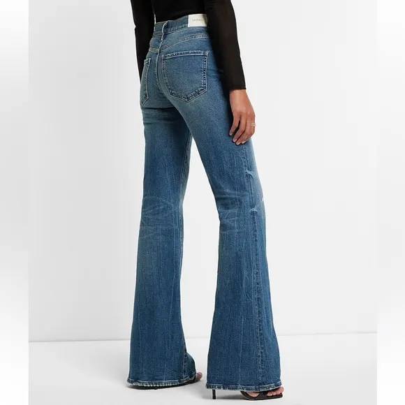 Express Mid Rise Medium Wash '70s Flare Jeans 8s