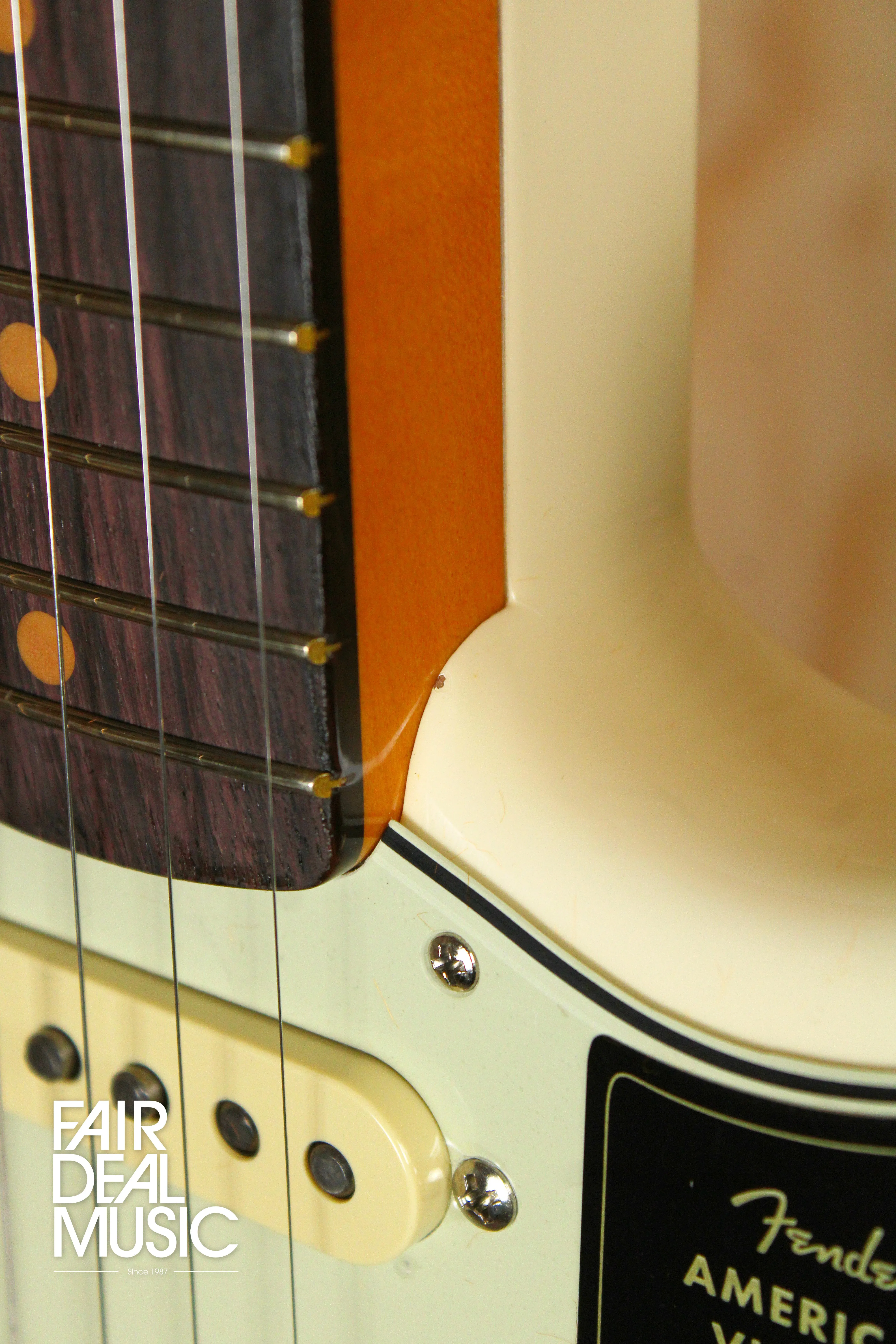 Fender American Vintage II 1961 Stratocaster Olympic White, Ex Display