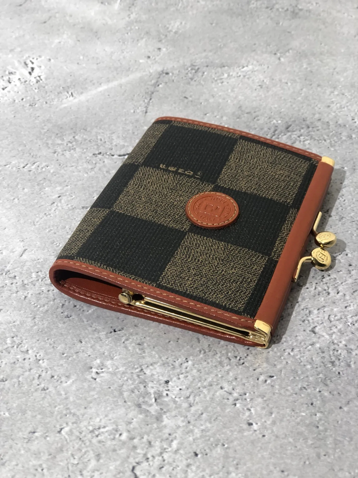 FENDI Logo PVC Leather Metal Clasp Coin Purse Brown Vintage jrsgyi