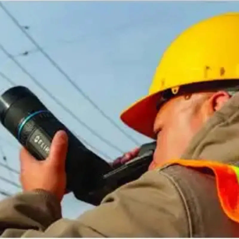 FLIR High-Performance T840 Thermal Camera with Viewfinder, MSX, UltraMax, and Thermal Studio Pro NIST 24/14 464 x 348 30 Hz