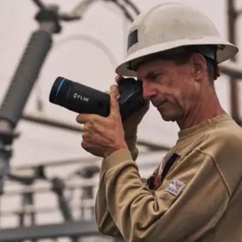 FLIR T865-14 High-Performance Thermal Camera with Viewfinder MSX and UltraMax Technologies 640 x 480 30 Hz and FLIR Thermal Studio Pro 14 Lens