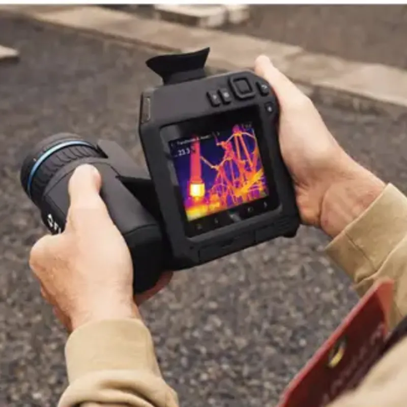 FLIR T865 High-Performance Thermal Camera with Viewfinder MSX UltraMax FLIR Thermal Studio Pro 24/42 Lenses 640 x 480 30 Hz