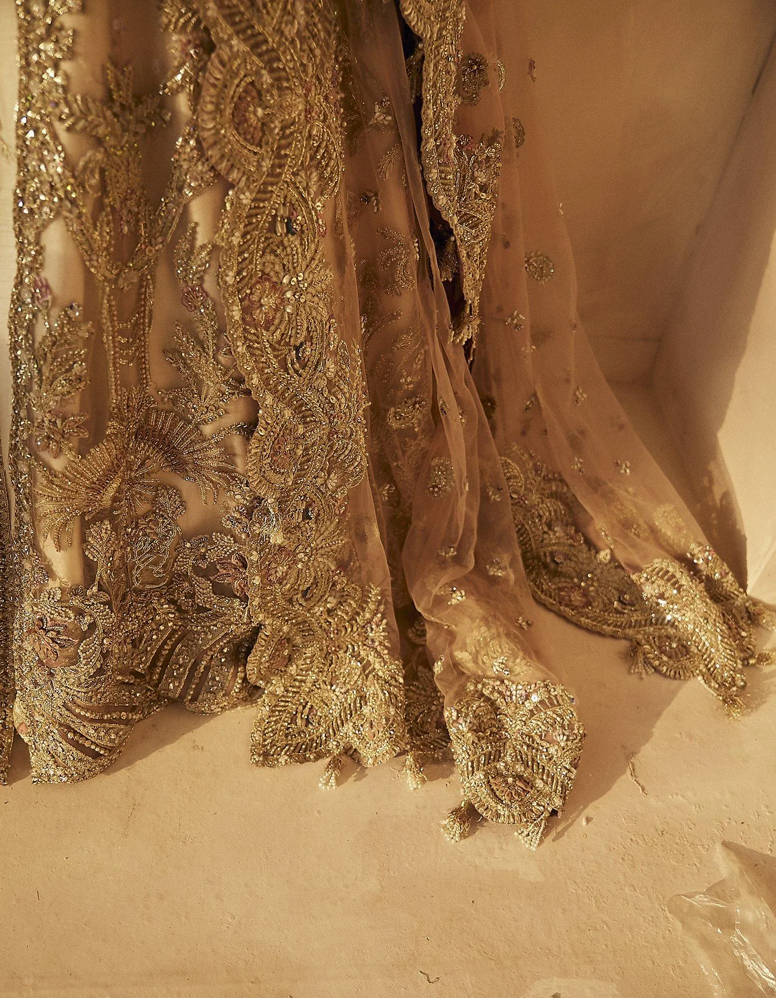 FLORENCE | Suffuse Aab-e-Zar Luxury Wedding Collection 2020 | Unsttiched Embroidered Embelished Bridal Suits