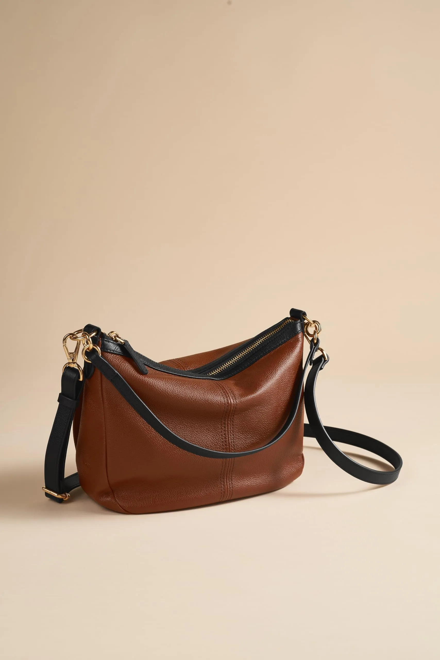 Fossil Women's Jolie Leather Crossbody Purse Handbag, Brown/Black Trim (Model: ZB11093199)