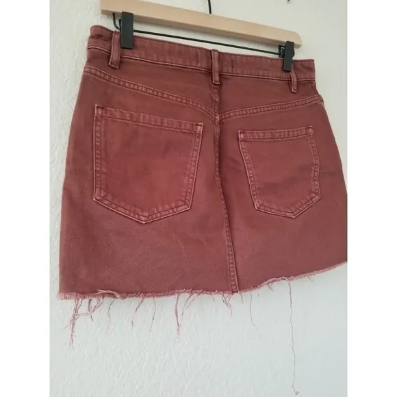 FREE People – We the Free Rust denim front zip it up mini skirt w/ raw edge hem