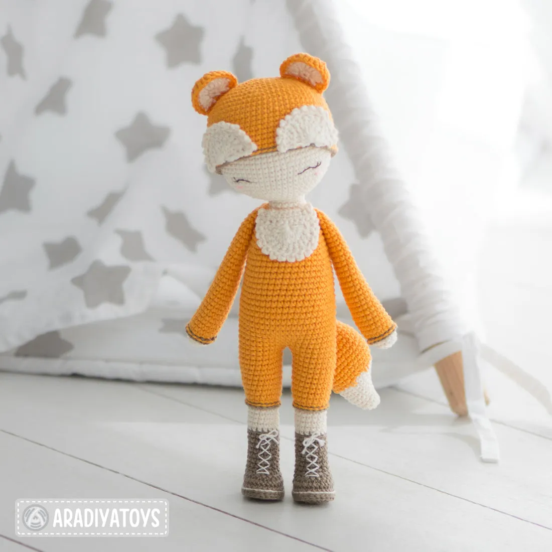 Friendy Laura the Fox from "AradiyaToys Friendies" collection / doll crochet pattern by AradiyaToys (Amigurumi tutorial PDF file)