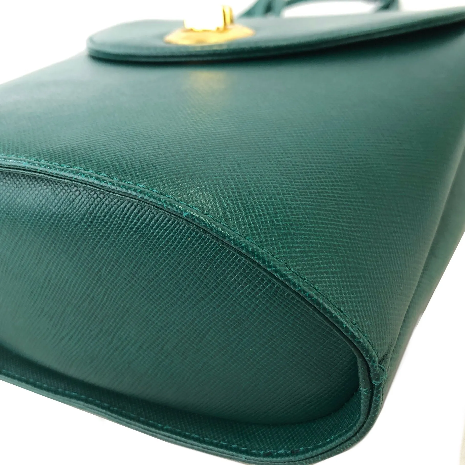 GIVENCHY Turn lock logo Leather Green rvmee6