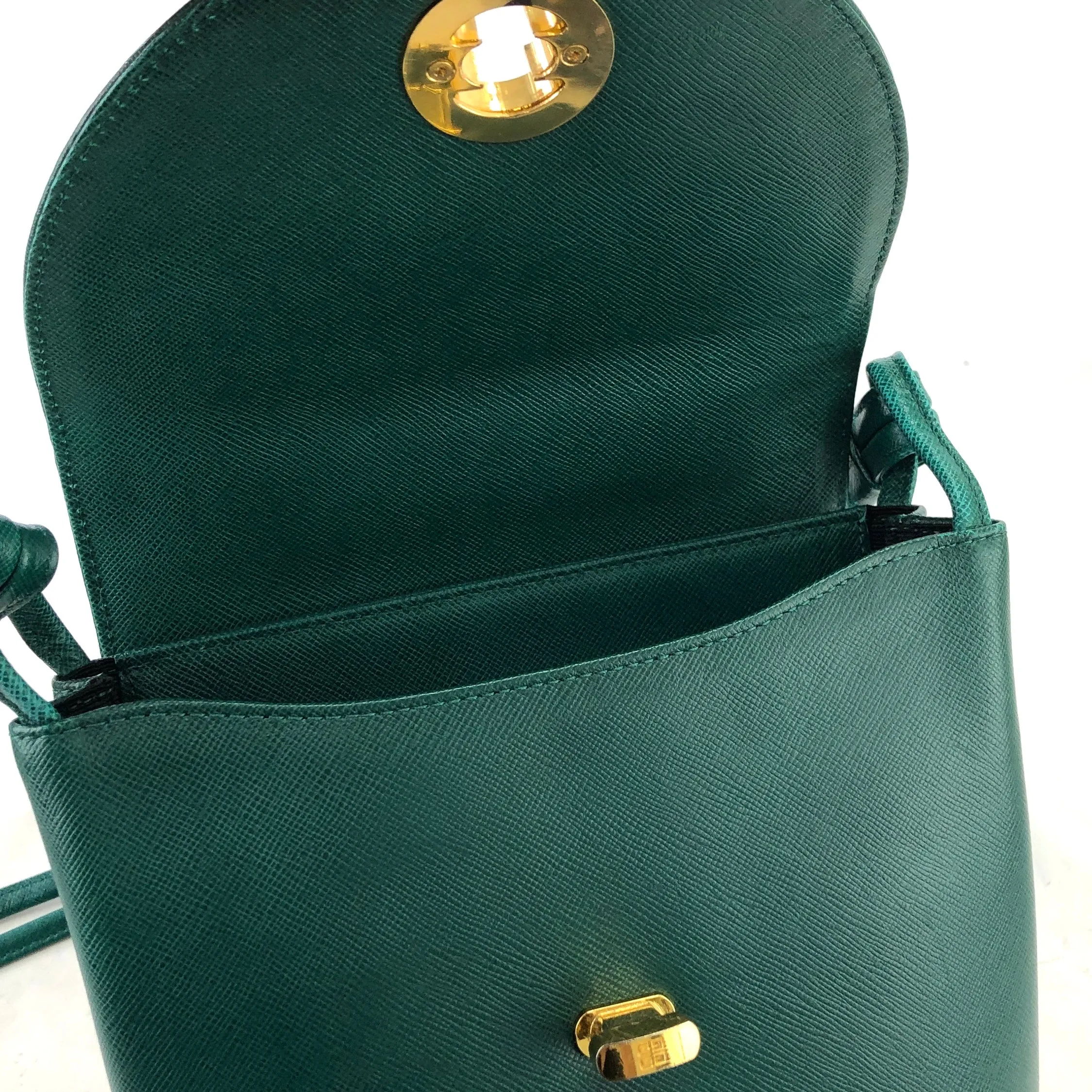 GIVENCHY Turn lock logo Leather Green rvmee6