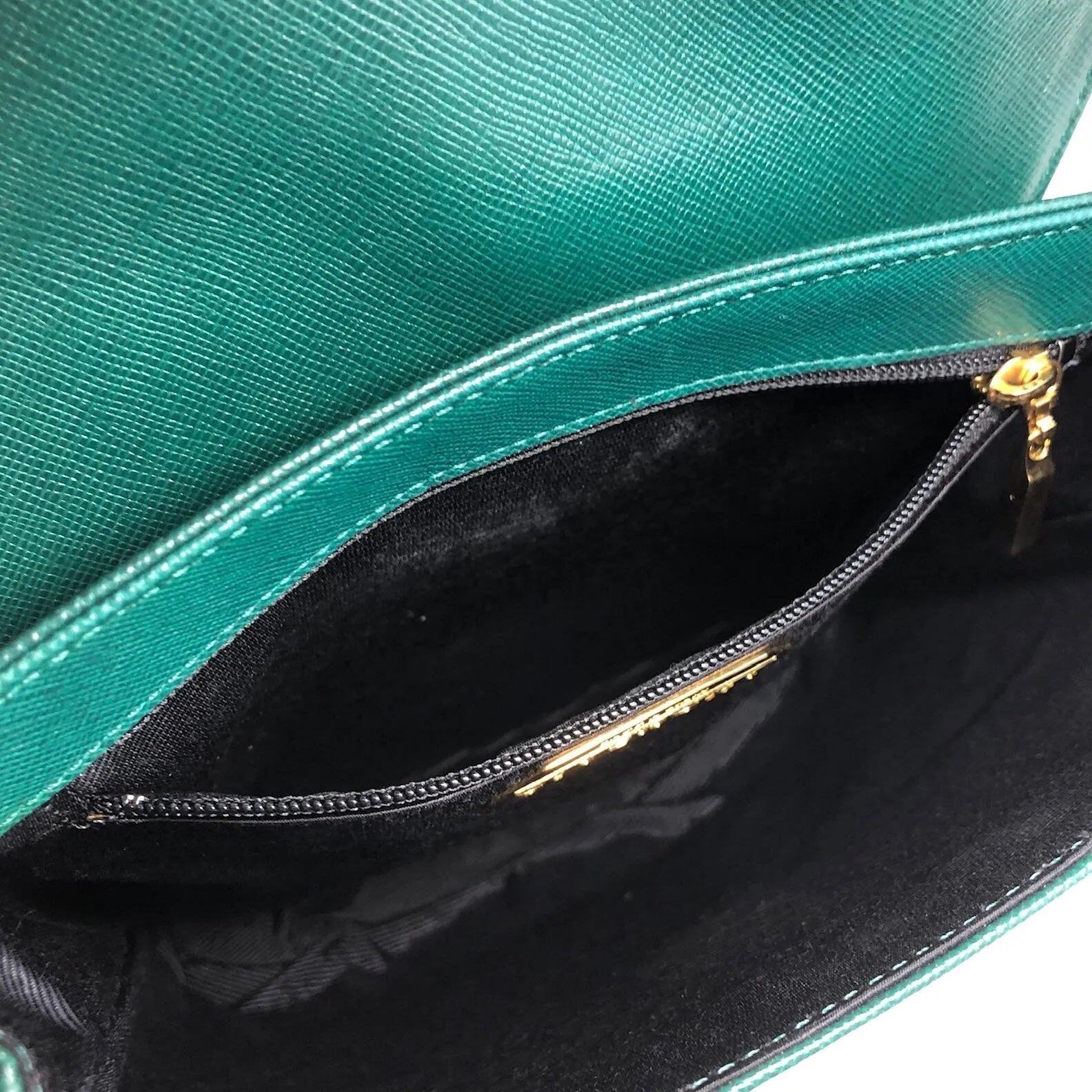 GIVENCHY Turn lock logo Leather Green rvmee6