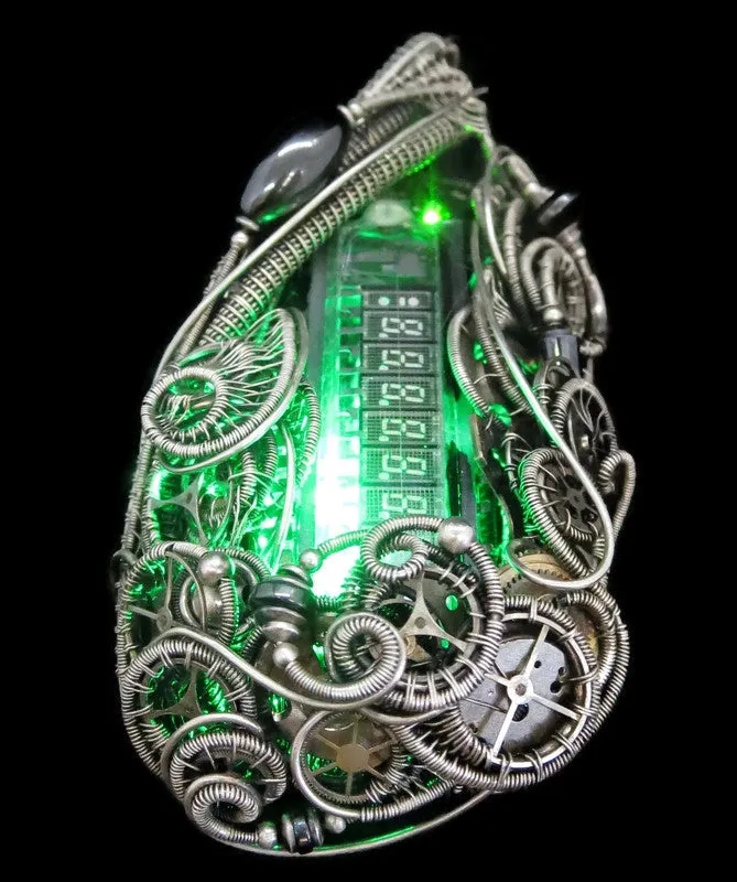 Green Sweeper Nixie Tube Steampunk/Cyberpunk Fusion LED Necklace