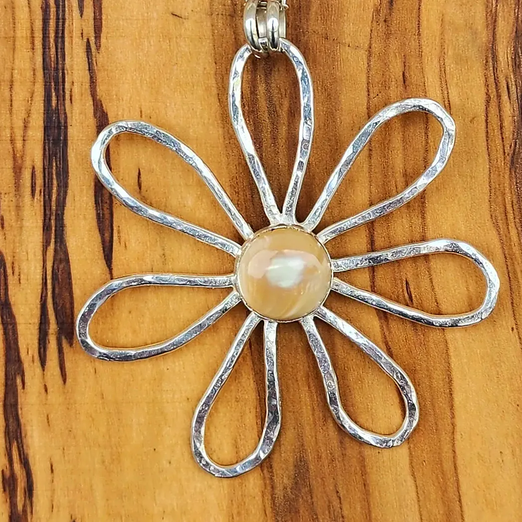 Handmade Sterling Silver Flower Pendant with Mother of Pearl – Nature-Inspired Jewelry