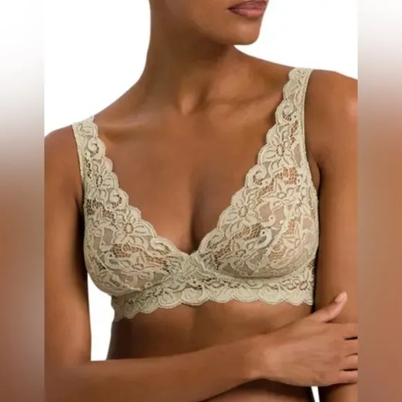 HANRO Luxury Moments Lace Wireless Bra