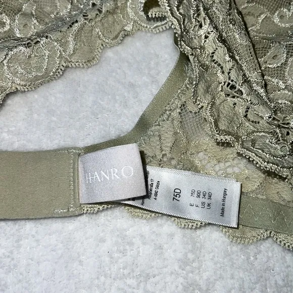 HANRO Luxury Moments Lace Wireless Bra
