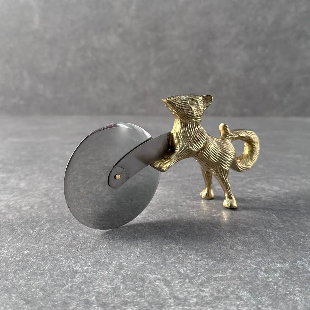 Home Artisan Oliver Brass Fox Pizza Cutter