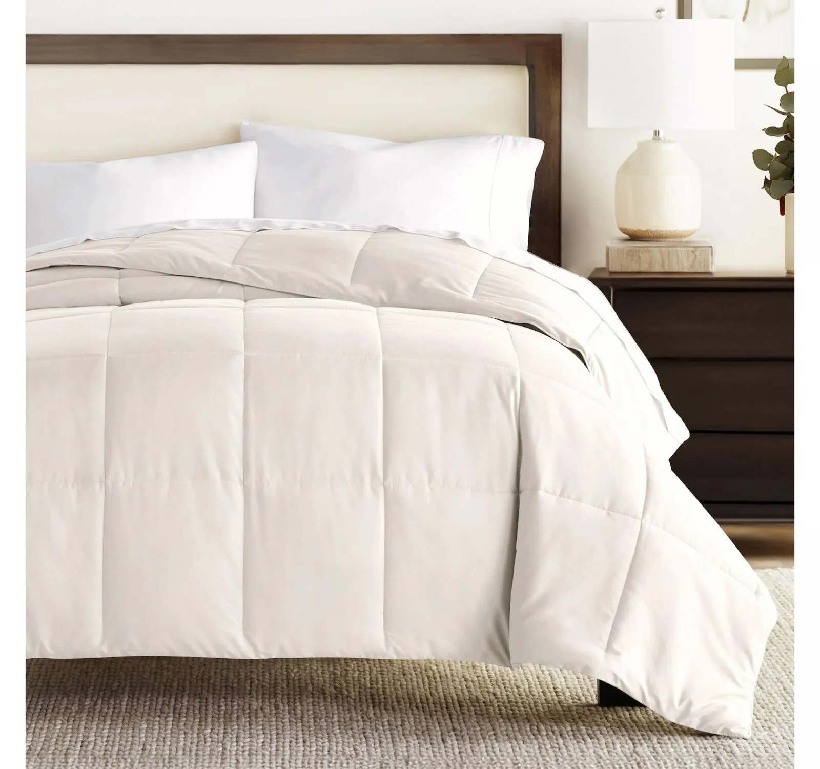 Ienjoy Home All Season Lightweight Down-Alternative Comforter Ivory Full / Queen