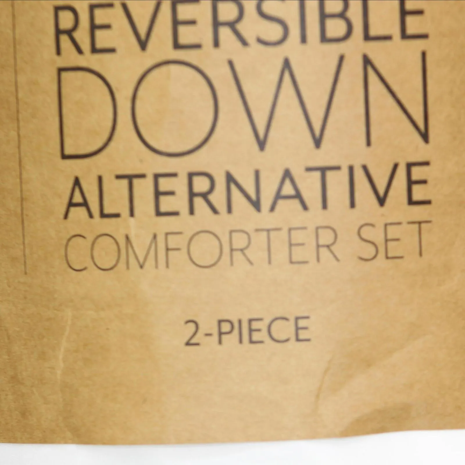 Ienjoy Home Reversible Alternative 2-Piece Comforter Set White Twin / Twin XL