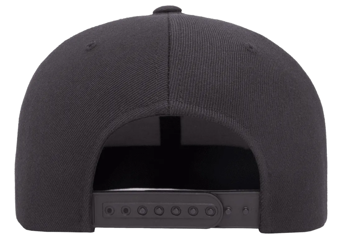 Irish Snapback Essence Black And White