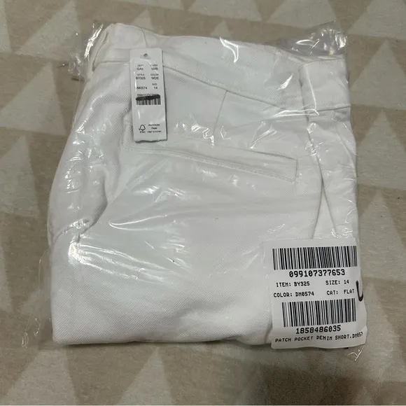 J crew Patch-pocket denim short in white