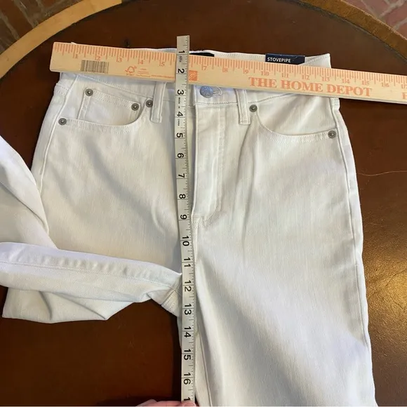J. Crew Petite white stovepipe straight jean in signature stretch  size 25 nwt