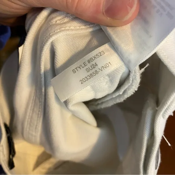J. Crew Petite white stovepipe straight jean in signature stretch  size 25 nwt
