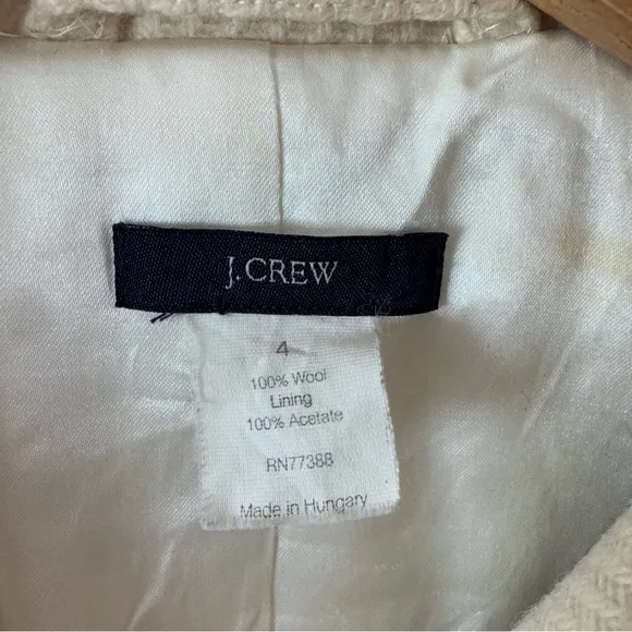 J. Crew Wool Ivory Button Front Short Length Pocket Front Size 4 Classy Elegant