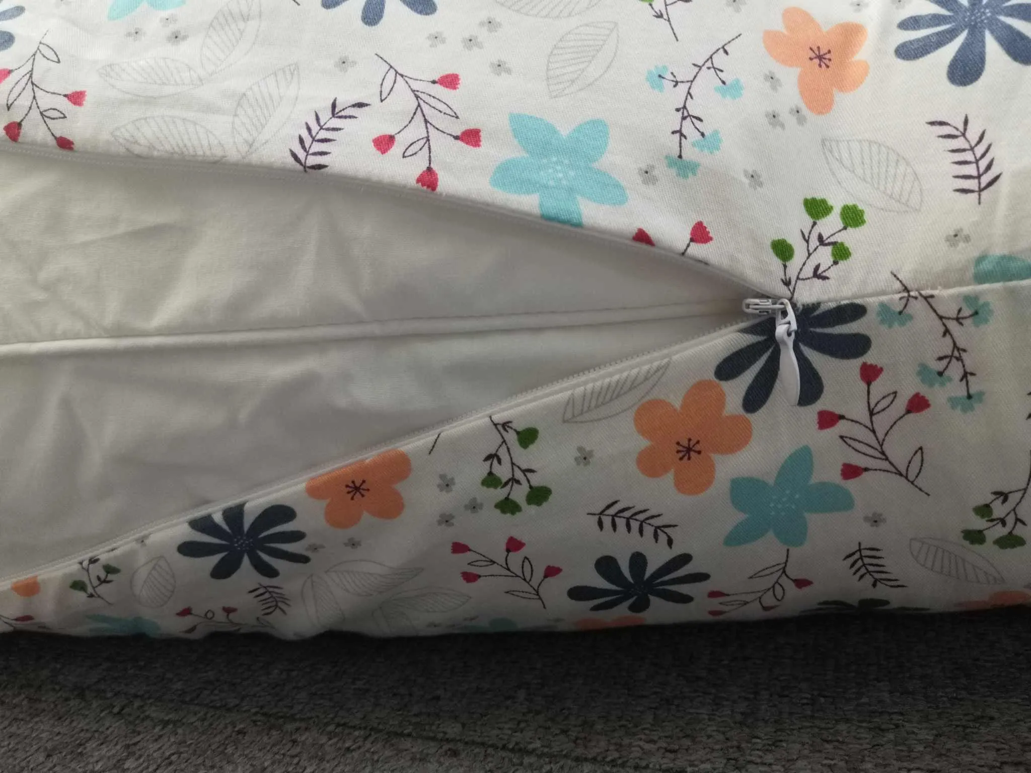 J Shaped Body Pillow and Sleeping Support - Peaches 'n' Daisies