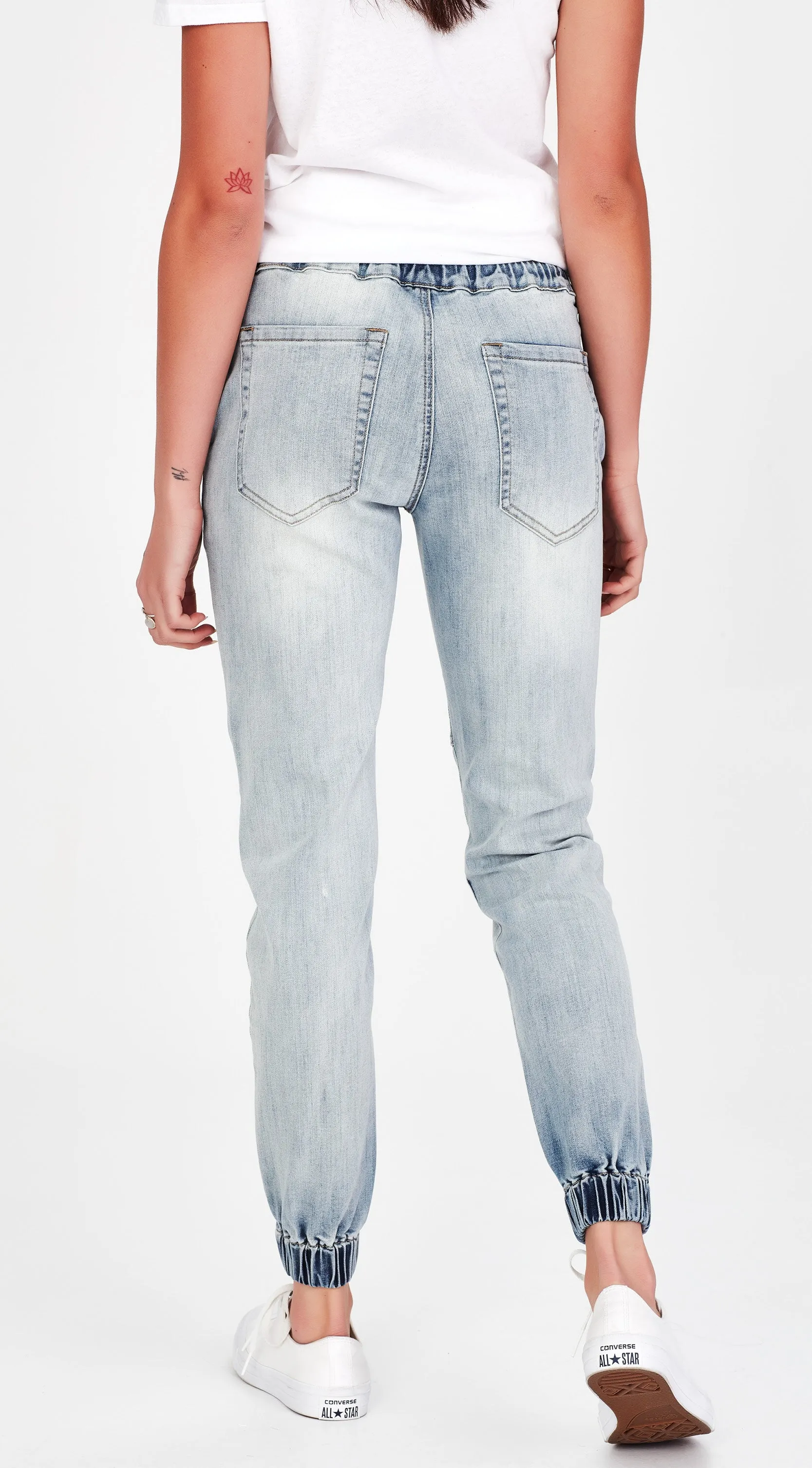 JAZMIN | Pale Blue Jogger Jean