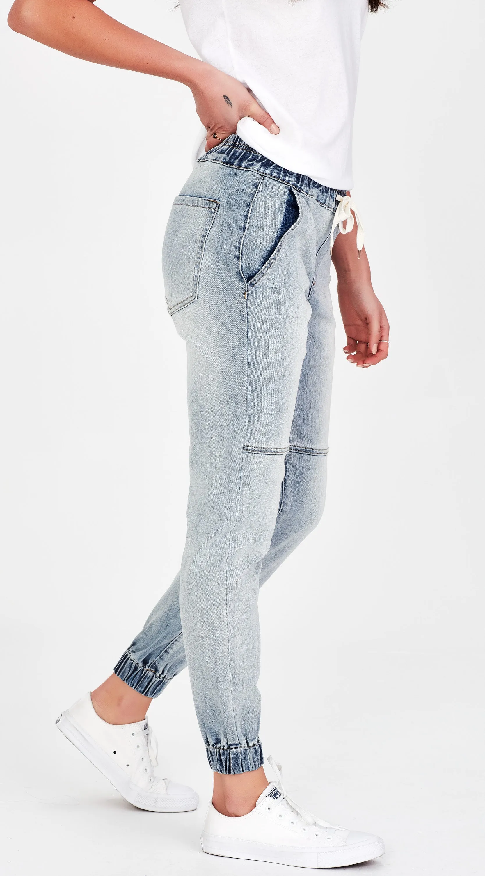 JAZMIN | Pale Blue Jogger Jean