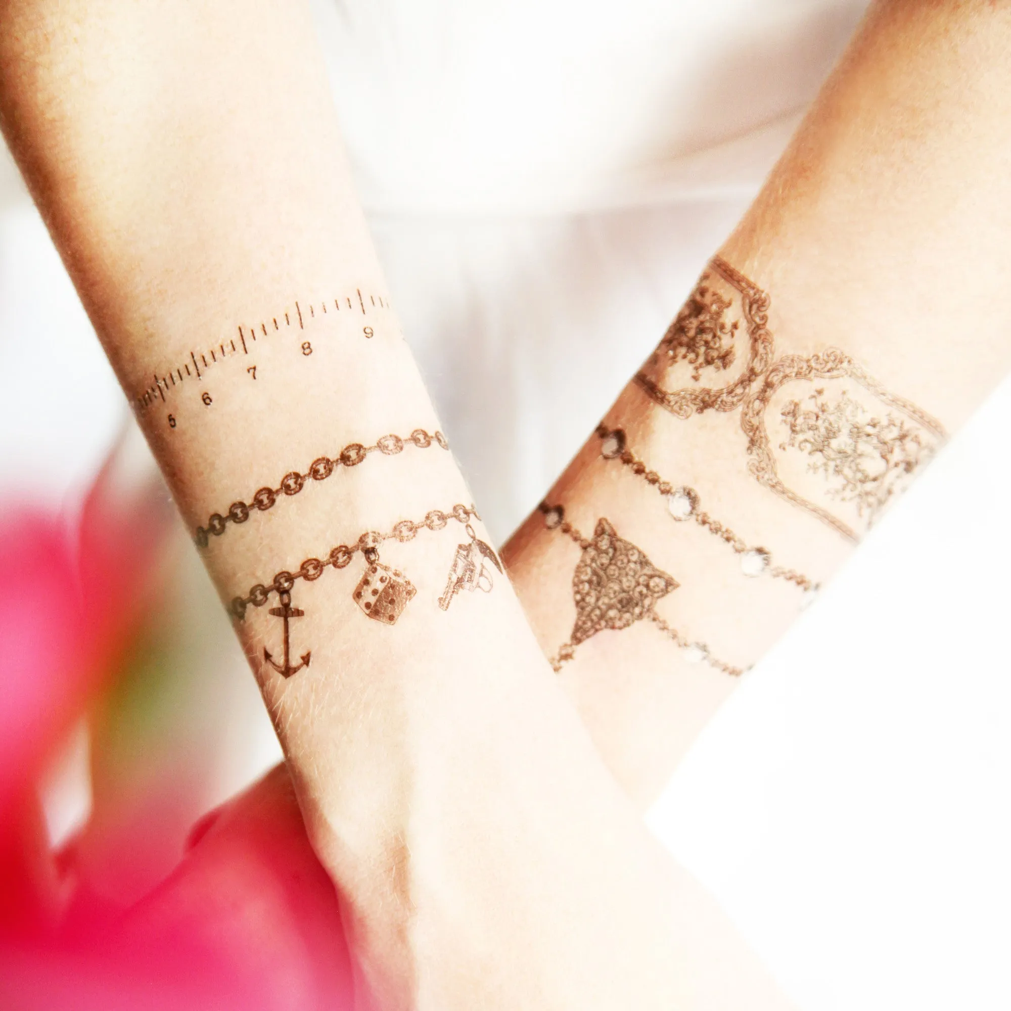 Jewelled Fox - Bracelet Tattoo