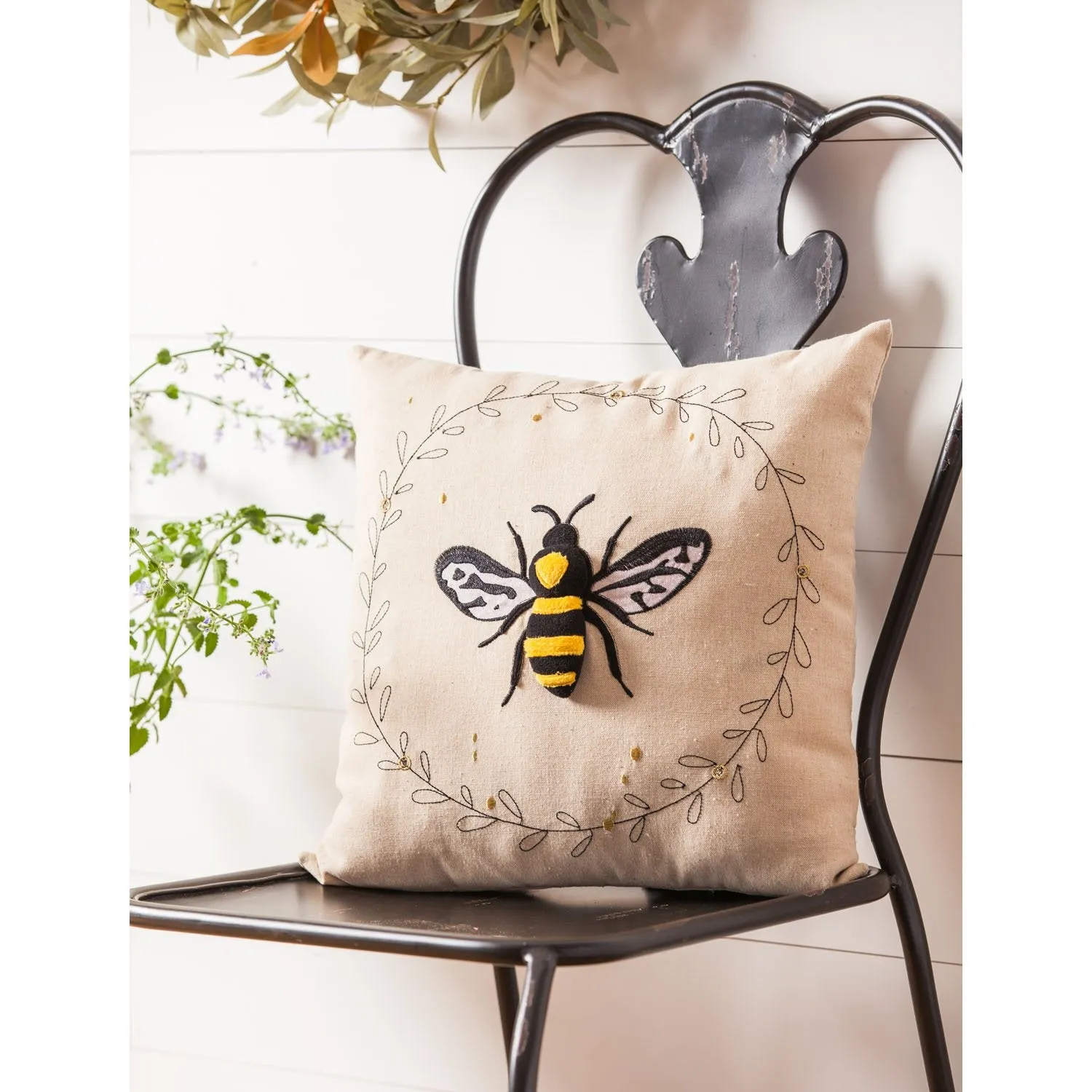 Just Bee 16''x16" LED pillow,4p21108