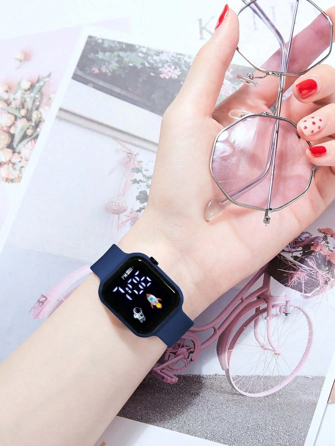 Kids TPU Strap Sporty  Square Dial Digital Watch-FD