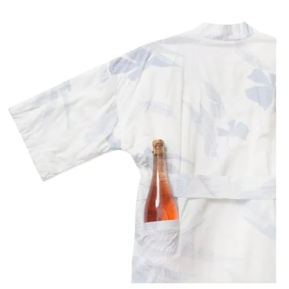 La Sirena Robe By California Cowboy In Vintage Floral White Sand xs/s