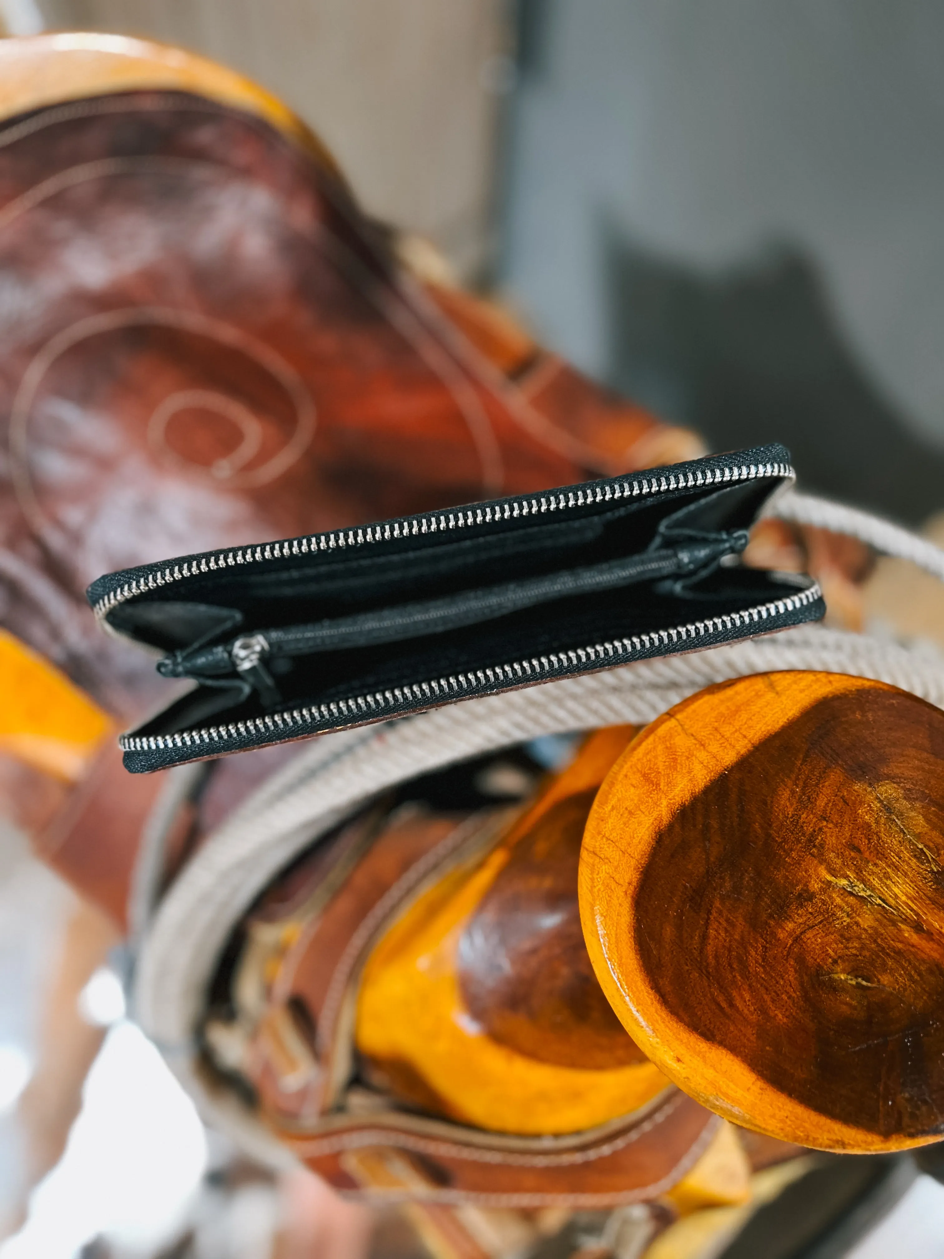Ladies Tooled Leather Wallet
