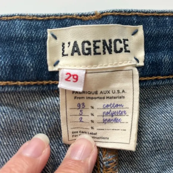 L'AGENCE Luna High Rise Straight Leg Chain detail Jean Size 29
