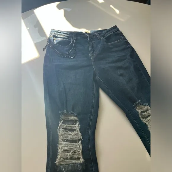 L'AGENCE Luna High Rise Straight Leg Chain detail Jean Size 29