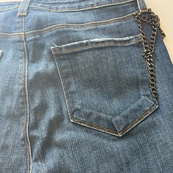 L'AGENCE Luna High Rise Straight Leg Chain detail Jean Size 29