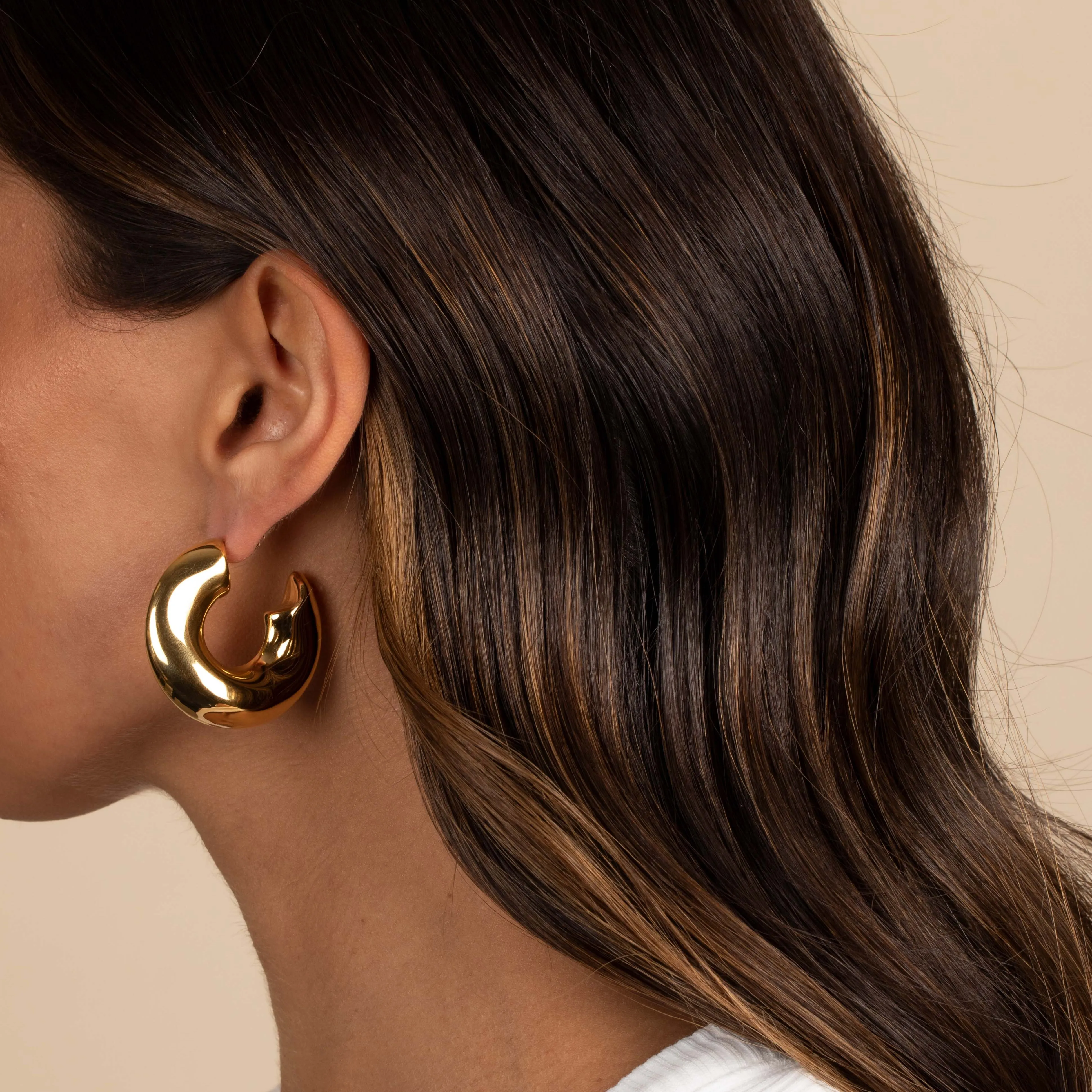 Large Solid Graduated Twisted Hoop Earring