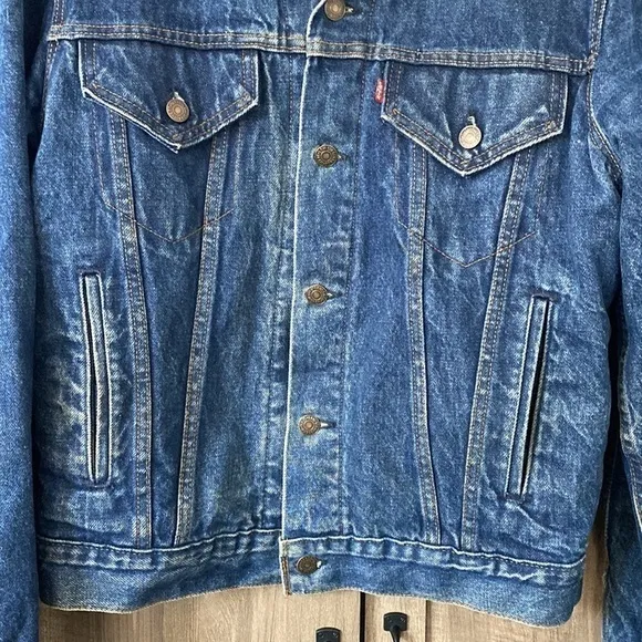 Levi Strauss&amp;Co Vintage 100% Cotton Pocket Red Flannel Lined Jean Jacket Size 42