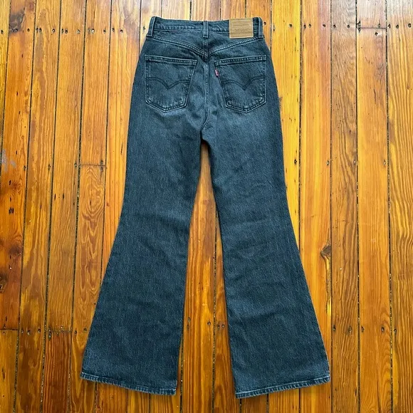 Levi's 70's High-Rise Flare Jeans 25