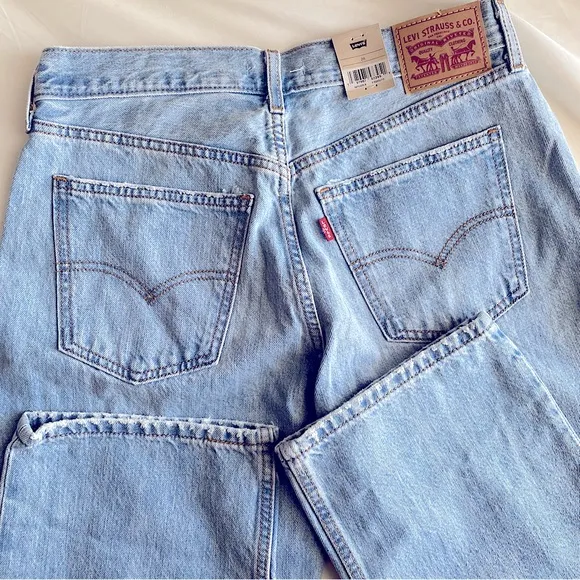 LEVI’S LOW PRO MID RISE STRAIGHT LEG JEANS Light Wash 28