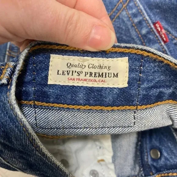 Levis Premium Wedgie Straight Jeans High Rise 27 Market Moments Wash Rigid Denim
