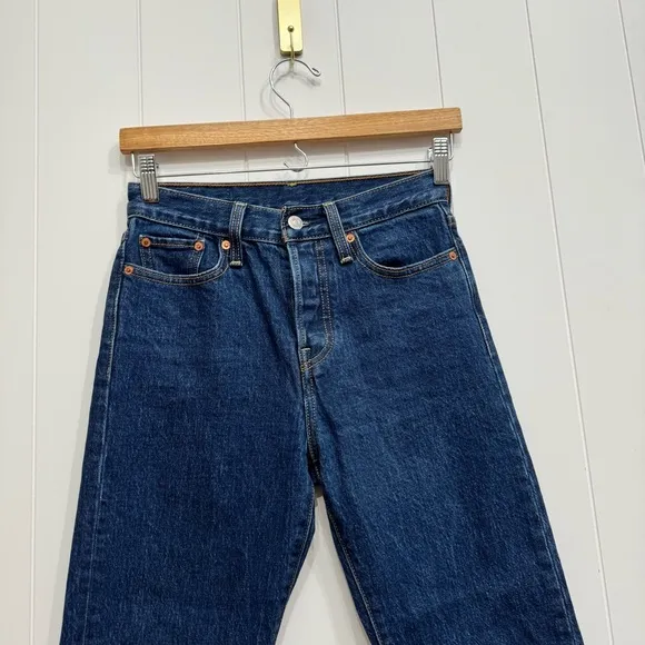 Levi’s Premium Women’s Wedgie Fit High Rise Button Fly Ankle Jeans Dark Wash 25