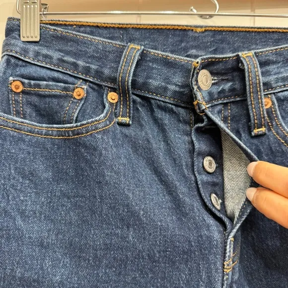 Levi’s Premium Women’s Wedgie Fit High Rise Button Fly Ankle Jeans Dark Wash 25