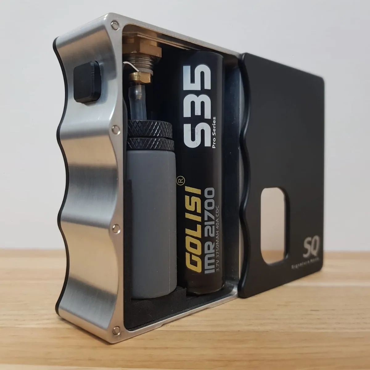 Limited Edition SQ217 – Brushed Frame with Black Doors or Full Brushed by Signature Tips