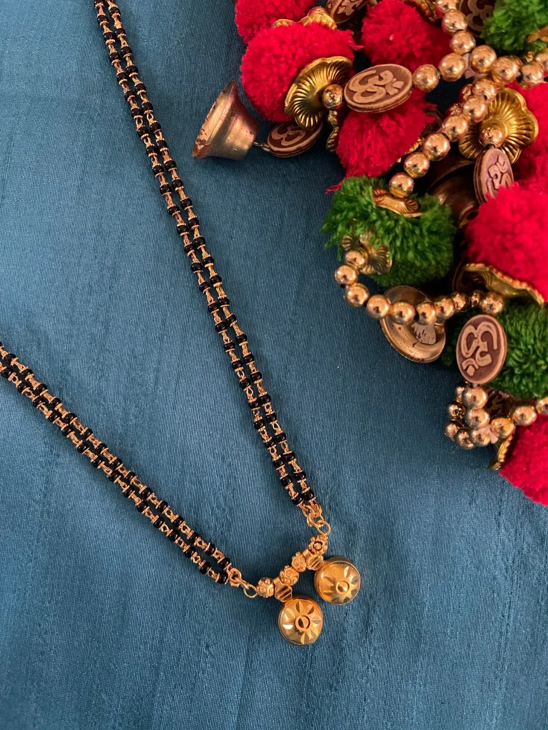 Long Mangalsutra Designs gold mangalsutra maharashtrian style vati pendant black beads chain