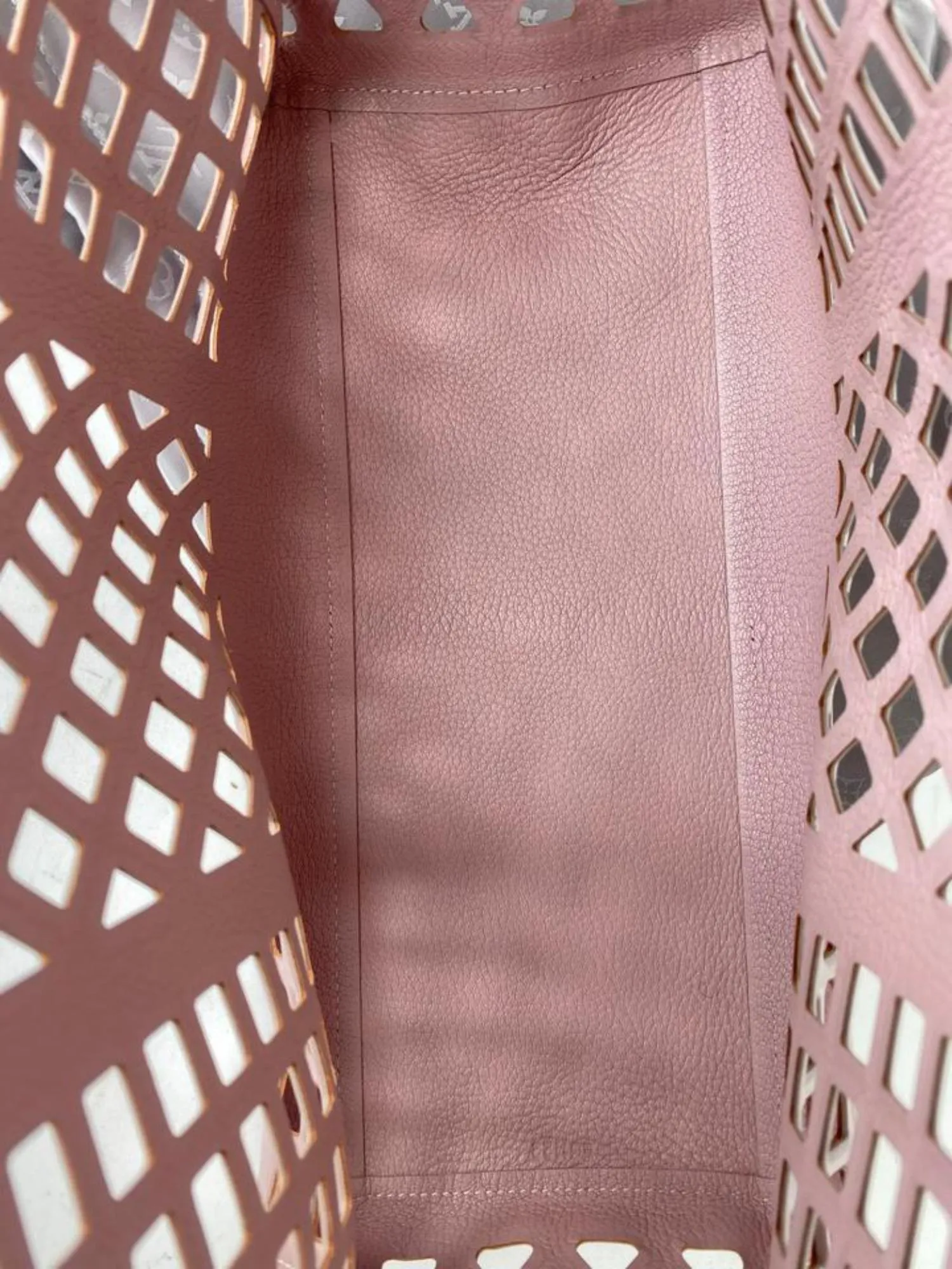 Louis Vuitton Limited Edition Metallic Pink Patent Leather Jelly MM Bag 4lv628